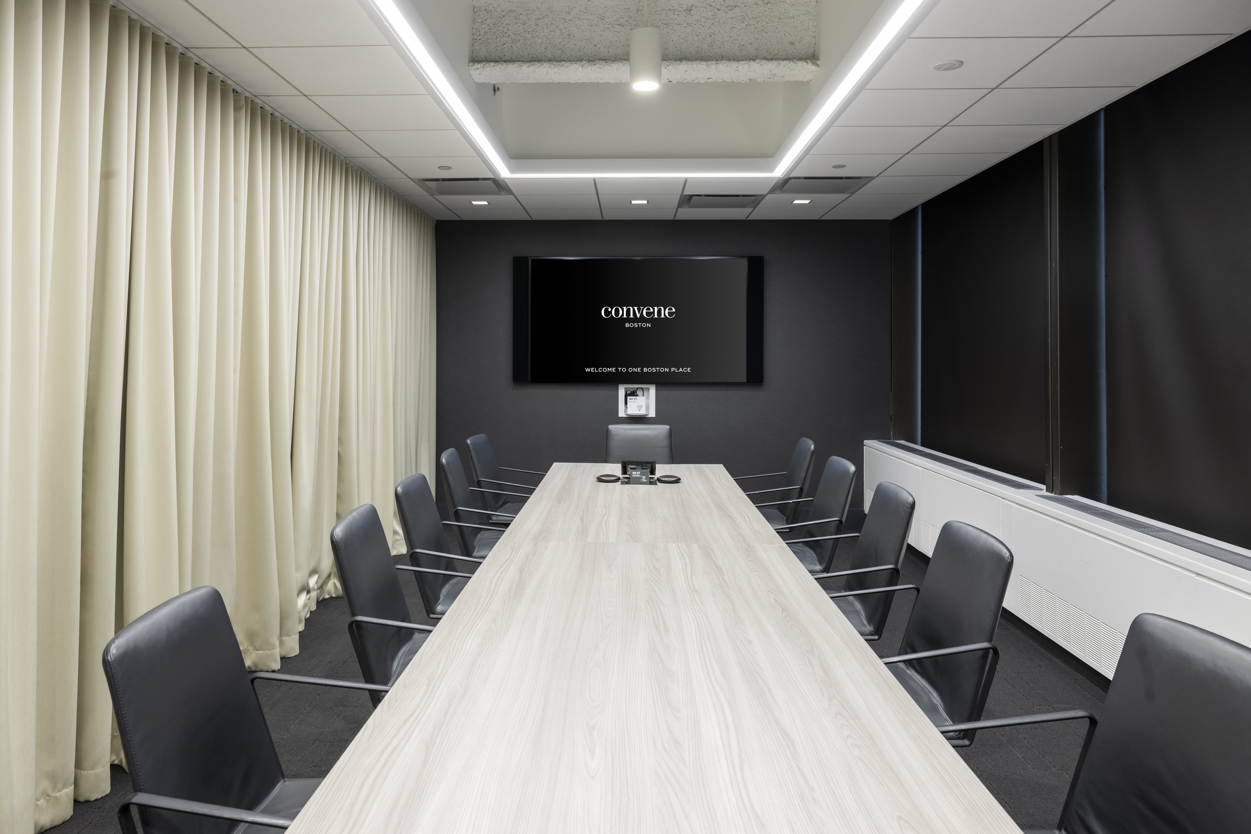 Convene One Boston Place - South Boardroom (Ben Gebo).jpg
