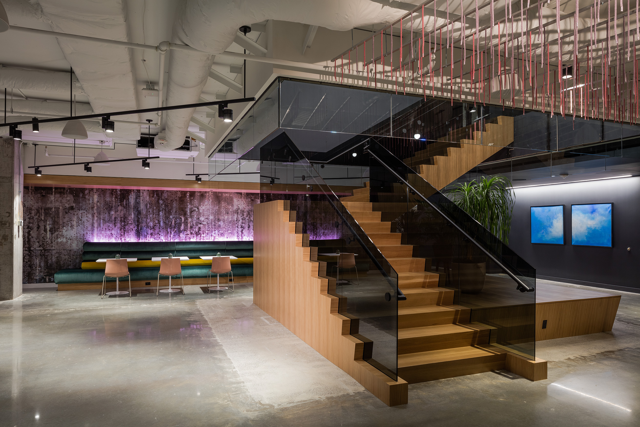 HERO1201Wilson_Stair Case_24_021